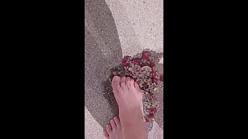 Trailer foot food crush by sexy milf