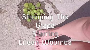 Trailer foot food crush by sexy milf