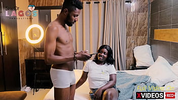 Ebony worker fucked hardcore by a bored guest in a hotel