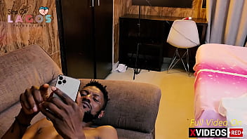 Ebony worker fucked hardcore by a bored guest in a hotel