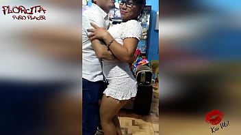 Cogiendo con mi padrino pero le gusta mas mi culito