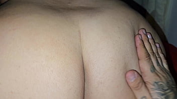 I enter my friend's room and i'm horny