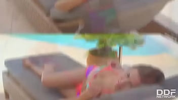 Teasing her solo babe's juicy pussy gape