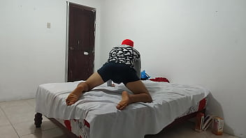 American Man With Small And Ugly Penis Tries To Masturbate His Penis With An Inflatable Plastic thumbnail