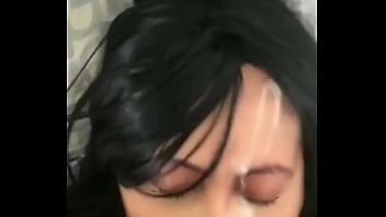 Pamela ferrary mamando e levou muita porra no rostinho de puta