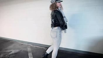 Xxl anal casting kira