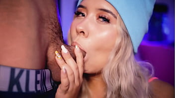 College girl invites her classmate to suck his cock and upload the video to the internet