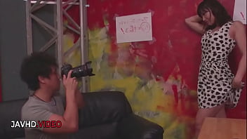 Experienced japanese seductress commands the night