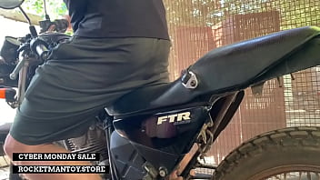 Automatic robot blowjob machine allows man in lockdown to have sex with old japanese bike