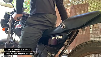 Automatic robot blowjob machine allows man in lockdown to have sex with old japanese bike