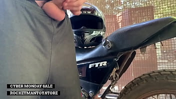 Automatic Robot Blowjob Machine Allows Man In Lockdown To Have Sex With Old Japanese Bike thumbnail