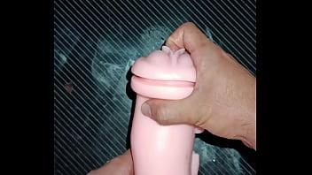 Kissy me entrega su vagina y me hace una mamada