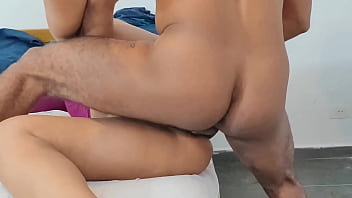 Mulher casada gosta de trair o marido com seu amante mas nao deixa gozar dentro