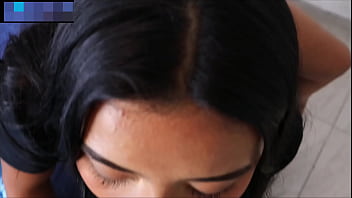 Morena Hermanastra Entra Al Cuarto De Su Hermanastro Para Chupar Su Gran Polla thumbnail