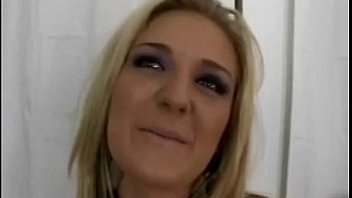 She cant refuse dick