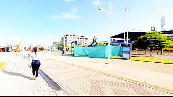 Dinero y sexo en un parque una morena latina folla por dinero