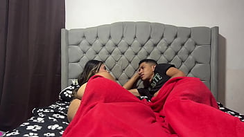 Hijastro le confiesa a su madrastra que le tiene muchas ganas desde el primer día