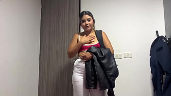 Hijastro le confiesa a su madrastra que le tiene muchas ganas desde el primer día