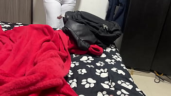 Hijastro le confiesa a su madrastra que le tiene muchas ganas desde el primer día