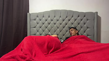 Hijastro le confiesa a su madrastra que le tiene muchas ganas desde el primer día