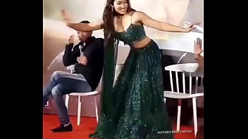 Hot sexy girl dance india rashmika manda