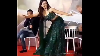 Hot sexy girl dance india rashmika manda