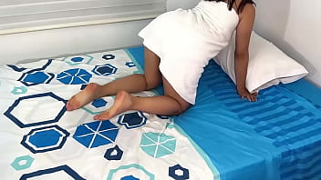 Real massage for sexy white girl with cute feet of brian evansx