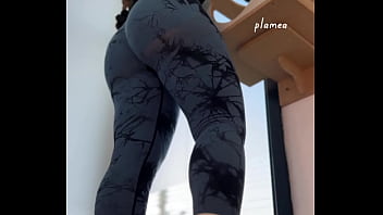 Perfect round ass girl showing off some skills