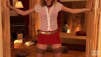 Honey tressed hottie