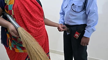 Servant jerking guard dick