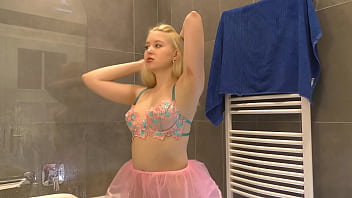 Flashing her big ass in the bathroom was just the beginning of falling in love with her Flashing her big ass in the bathroom was just the beginning of falling in love with her