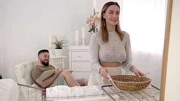 Sucked off her neighbor while hanging out the laundry