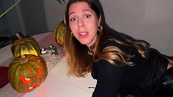 Squirt on halloween night try not to cum until the end