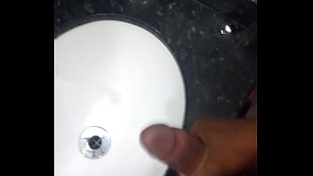 Rian Moreno Gozando Gostoso thumbnail