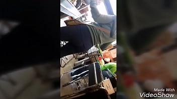 Hermoso culo en super mercado