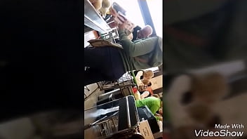 Hermoso culo en super mercado