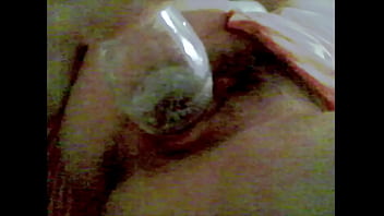 Mexicana metiendose botella