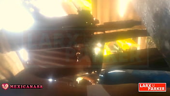 Kassandra comienza a enseñar todo lo bonito que tiene y dan ganas de chuparle todo