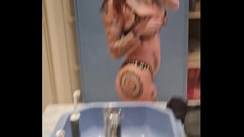 Coucou en direct de mes vacance comment allez vous aujourd'hui des new sur