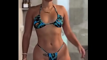 My friend and her sexy bathing suit