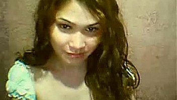 Asian Shemale Sucking Her Dildo thumbnail