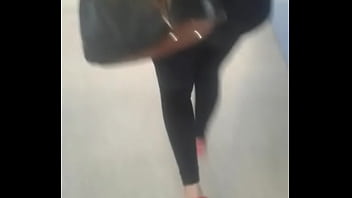 Perfect booty in leggins