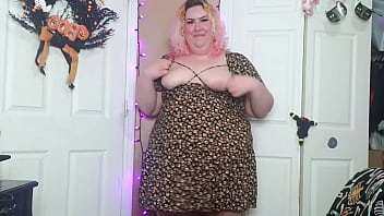 Desperate bbw orgasms in sun dress