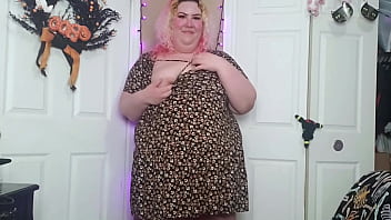 Desperate bbw orgasms in sun dress