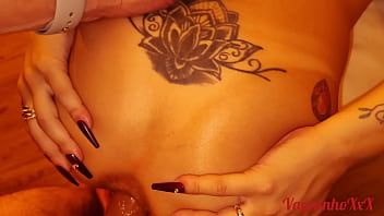 Depois da festa minha namorada s&oacute; me deixou descansar depois que eu fodi sua bucetinha e seu cuzinho vagninho e holy rubi