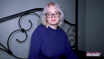 Platinum blonde coed annie archer gives a bj and gets her wet muff pounded