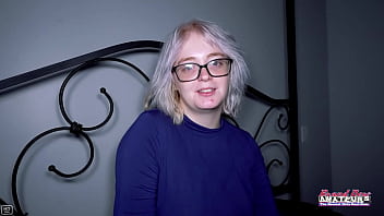 Platinum blonde coed annie archer gives a bj and gets her wet muff pounded