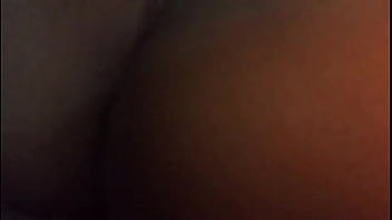 Novinha brasileira batendo siririca