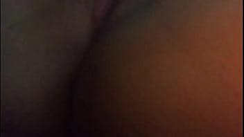 Novinha brasileira batendo siririca