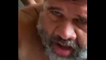 Cavalgando No Urso Ativo thumbnail